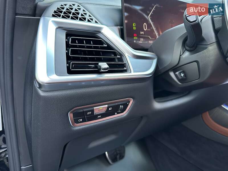 Внедорожник / Кроссовер BMW X7 2022 в Киеве