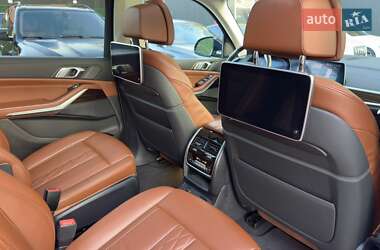 Внедорожник / Кроссовер BMW X7 2020 в 
