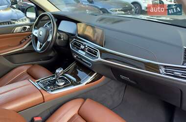 Внедорожник / Кроссовер BMW X7 2020 в 