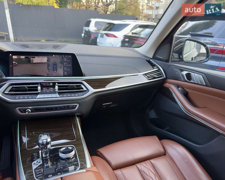 Внедорожник / Кроссовер BMW X7 2020 в Киеве