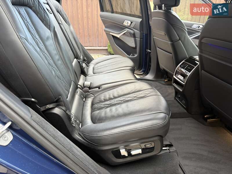 Внедорожник / Кроссовер BMW X7 2020 в Киеве