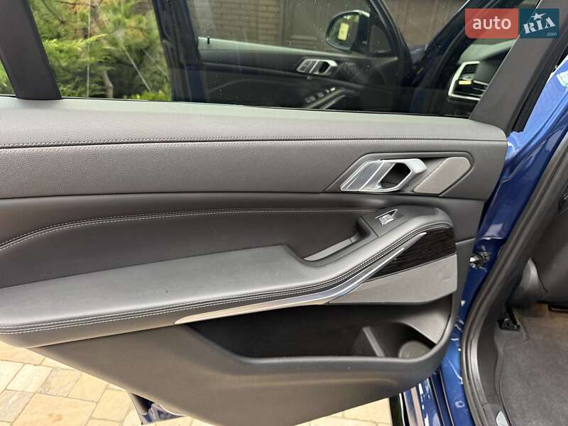 Внедорожник / Кроссовер BMW X7 2020 в Киеве