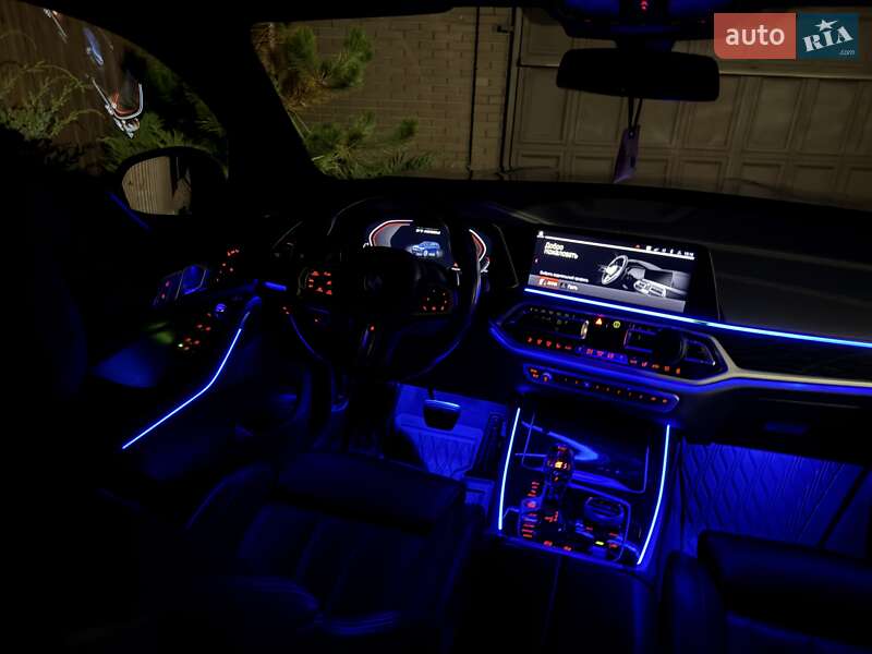 Внедорожник / Кроссовер BMW X7 2020 в Киеве