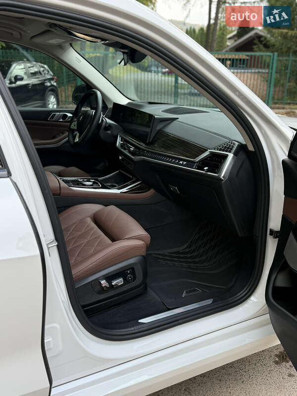 Внедорожник / Кроссовер BMW X7 2023 в Львове