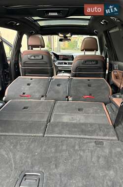 Внедорожник / Кроссовер BMW X7 2021 в 