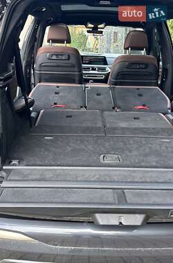 Внедорожник / Кроссовер BMW X7 2021 в 
