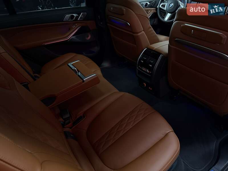 Внедорожник / Кроссовер BMW X7 2024 в Тернополе