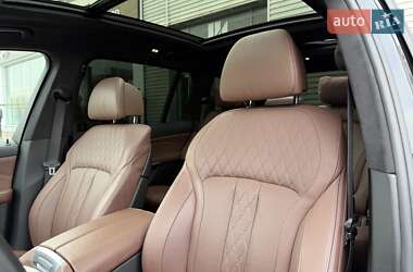 Внедорожник / Кроссовер BMW X7 2021 в 