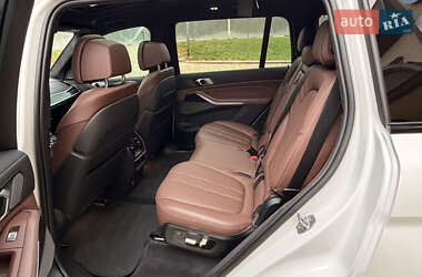 Внедорожник / Кроссовер BMW X7 2020 в 