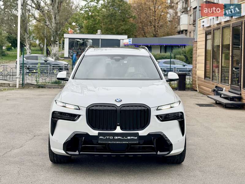 Внедорожник / Кроссовер BMW X7 2024 в Киеве