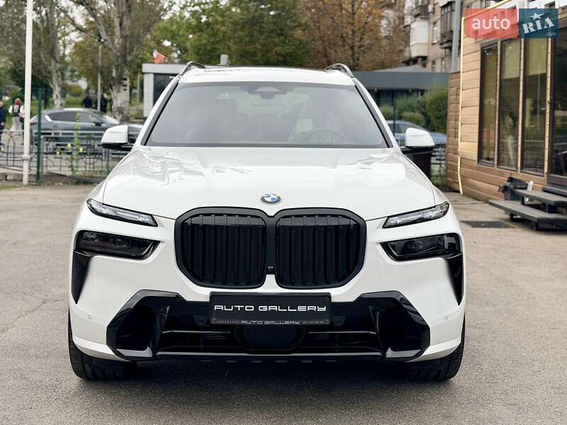 Внедорожник / Кроссовер BMW X7 2024 в Киеве