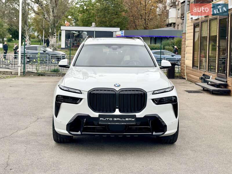 Внедорожник / Кроссовер BMW X7 2024 в Киеве