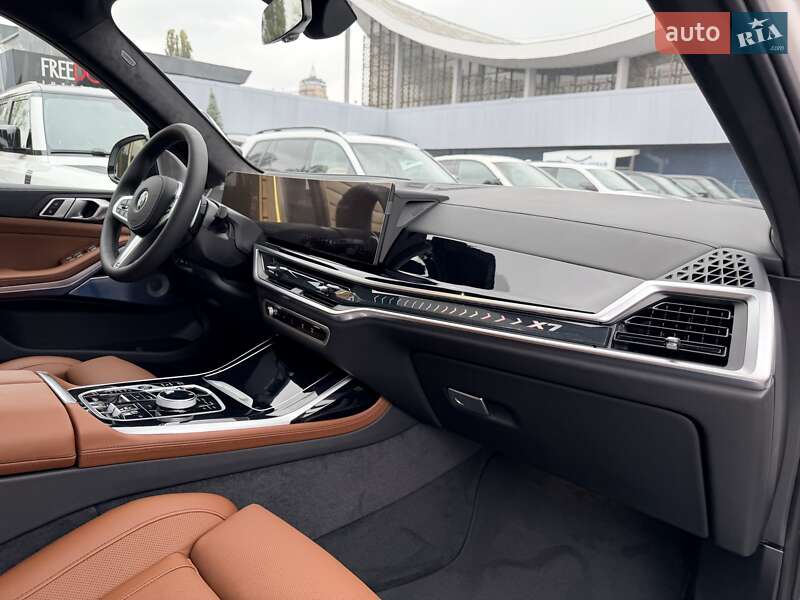 Внедорожник / Кроссовер BMW X7 2024 в Киеве