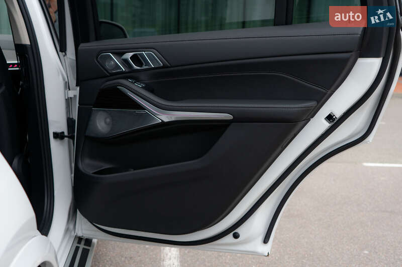 Внедорожник / Кроссовер BMW X7 2023 в Киеве фото 44 Внедорожник / Кроссовер BMW X7 2023 в Киеве