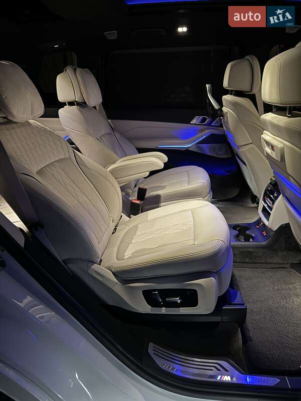 Внедорожник / Кроссовер BMW X7 2020 в Киеве