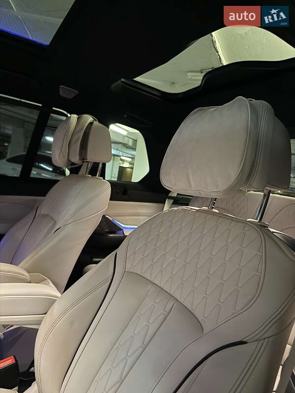 Внедорожник / Кроссовер BMW X7 2020 в Киеве
