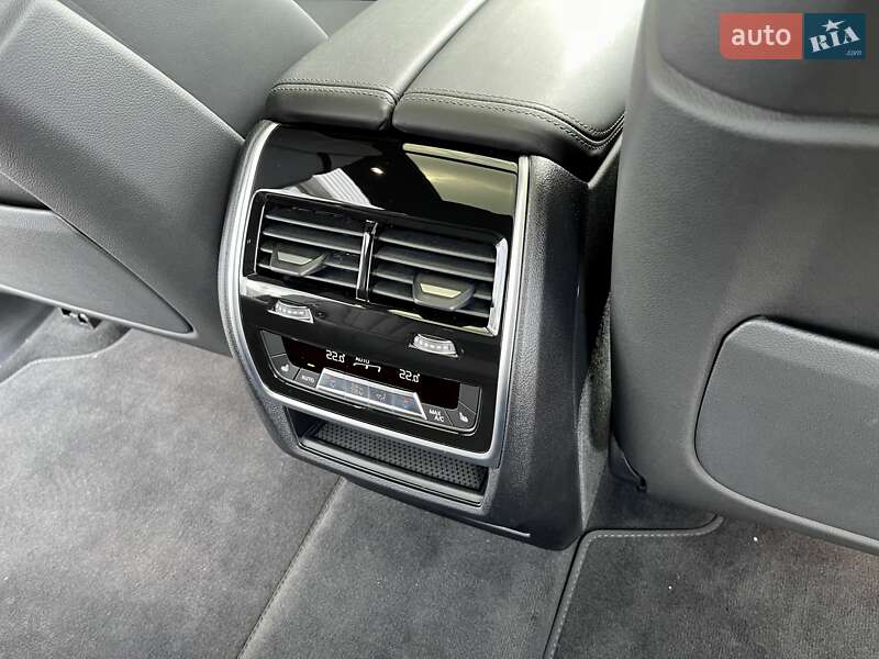 Позашляховик / Кросовер BMW X7 2022 в Києві фото 24 Позашляховик / Кросовер BMW X7 2022 в Києві