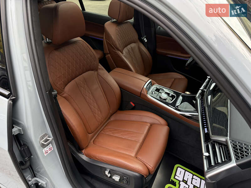 Позашляховик / Кросовер BMW X7 2022 в Києві
