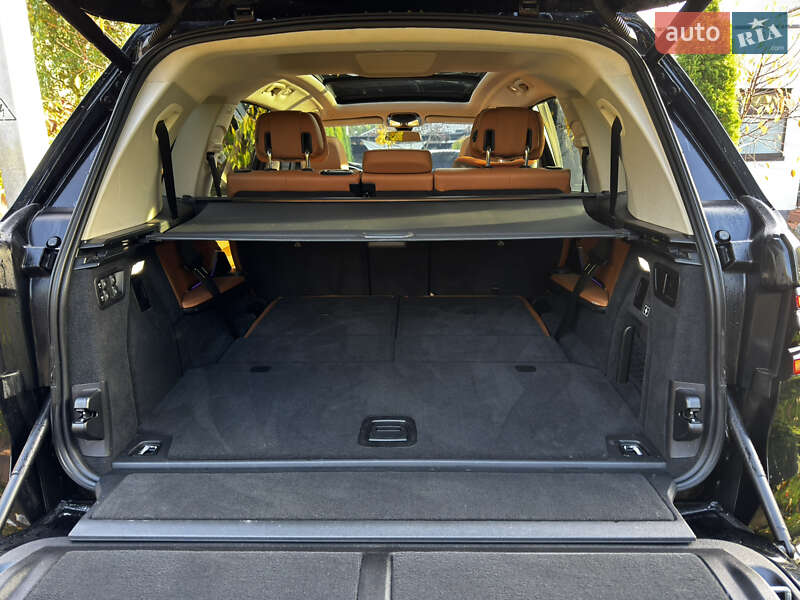 Внедорожник / Кроссовер BMW X7 2021 в Киеве