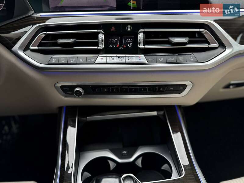 Внедорожник / Кроссовер BMW X7 2020 в Ровно