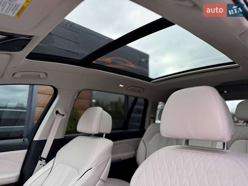 Внедорожник / Кроссовер BMW X7 2020 в Ровно