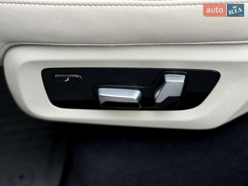 Внедорожник / Кроссовер BMW X7 2020 в Ровно