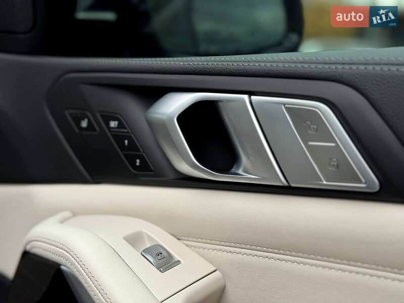 Внедорожник / Кроссовер BMW X7 2020 в Ровно