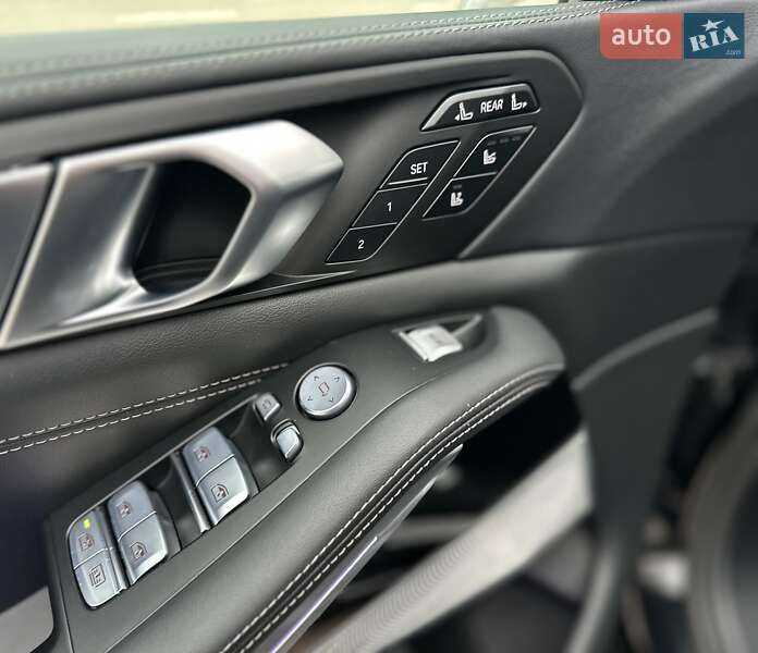 Внедорожник / Кроссовер BMW X7 2023 в Киеве