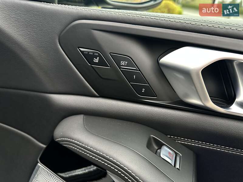 Внедорожник / Кроссовер BMW X7 2023 в Киеве