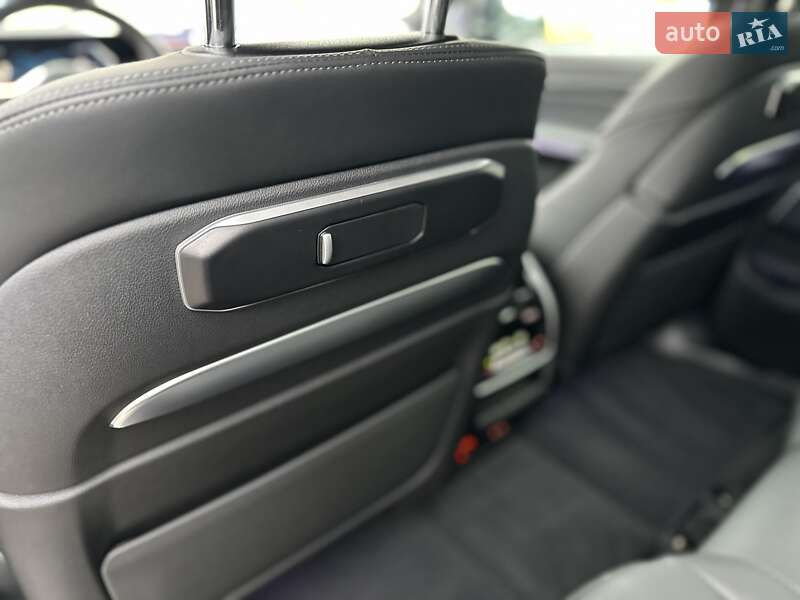 Внедорожник / Кроссовер BMW X7 2023 в Киеве