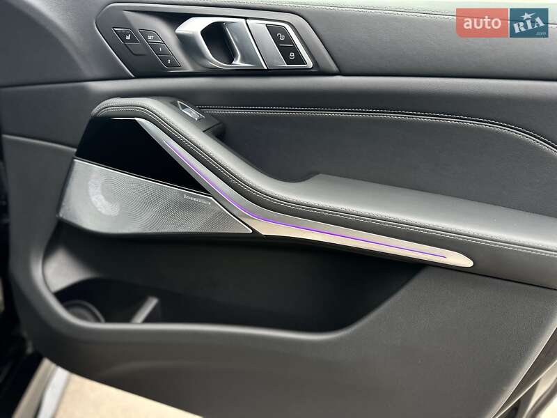 Внедорожник / Кроссовер BMW X7 2023 в Киеве