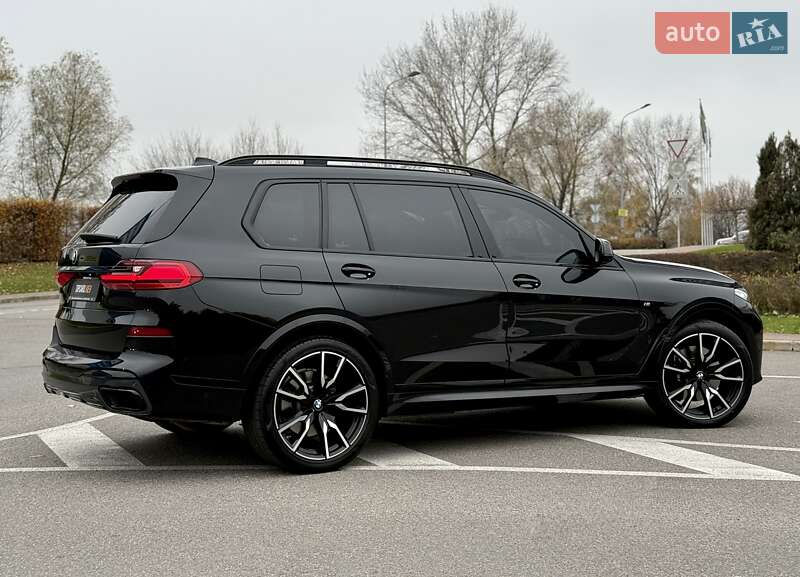 Позашляховик / Кросовер BMW X7 2022 в Києві