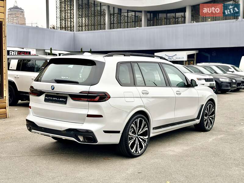Внедорожник / Кроссовер BMW X7 2024 в Киеве