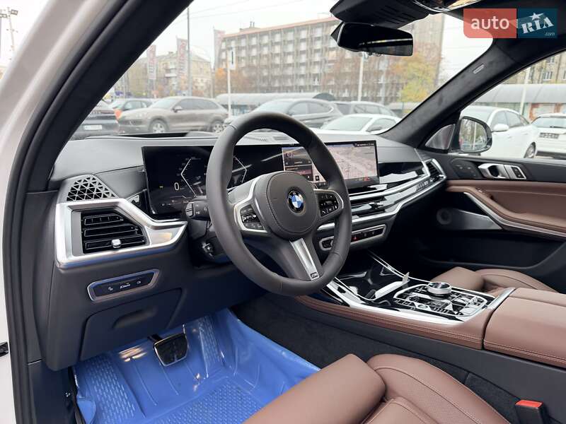 Внедорожник / Кроссовер BMW X7 2024 в Киеве