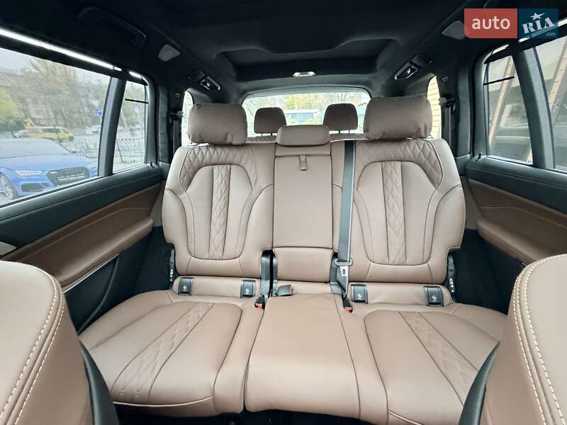 Внедорожник / Кроссовер BMW X7 2024 в Киеве
