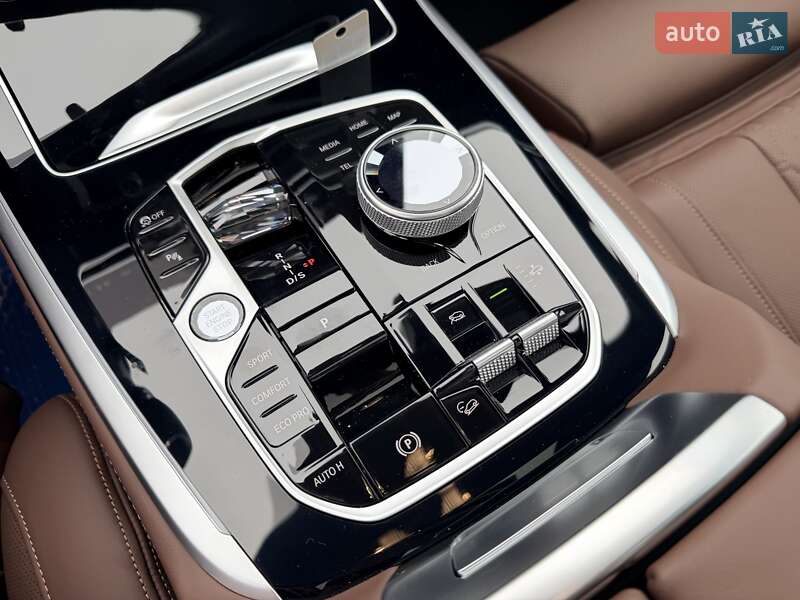 Внедорожник / Кроссовер BMW X7 2024 в Киеве