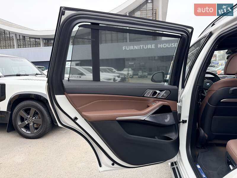 Внедорожник / Кроссовер BMW X7 2024 в Киеве