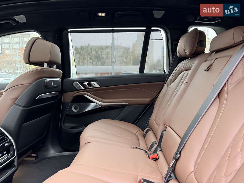 Внедорожник / Кроссовер BMW X7 2024 в Киеве
