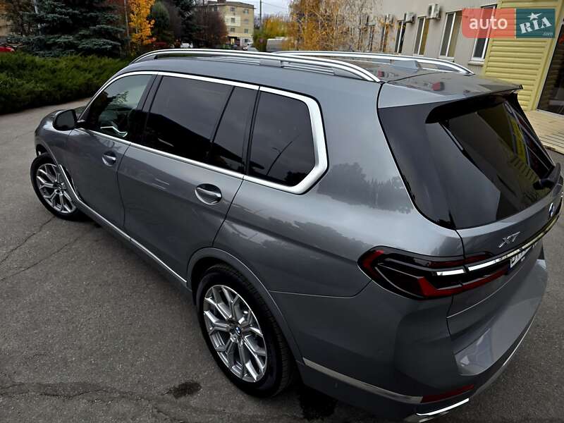Позашляховик / Кросовер BMW X7 2023 в Києві
