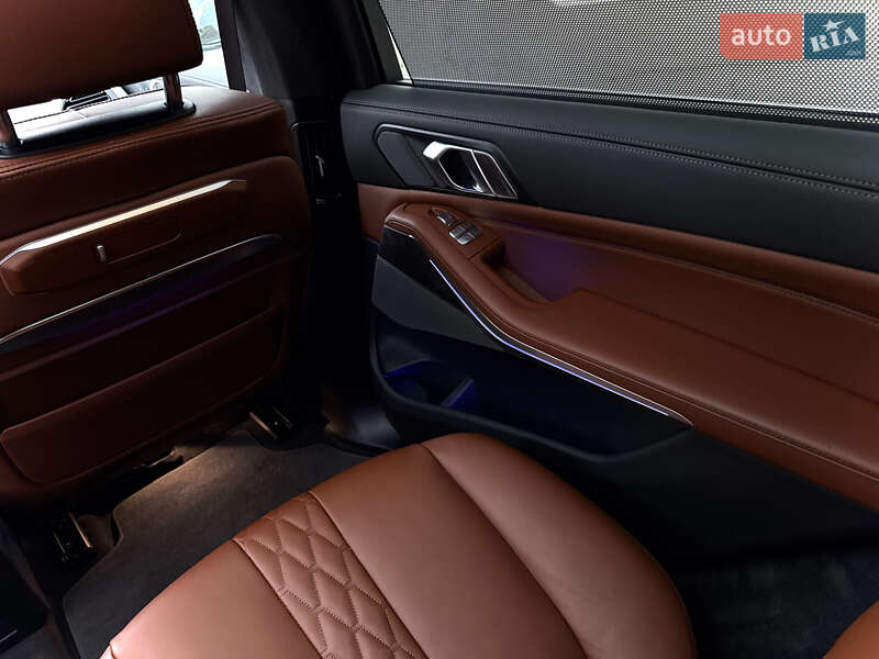 Позашляховик / Кросовер BMW X7 2023 в Києві