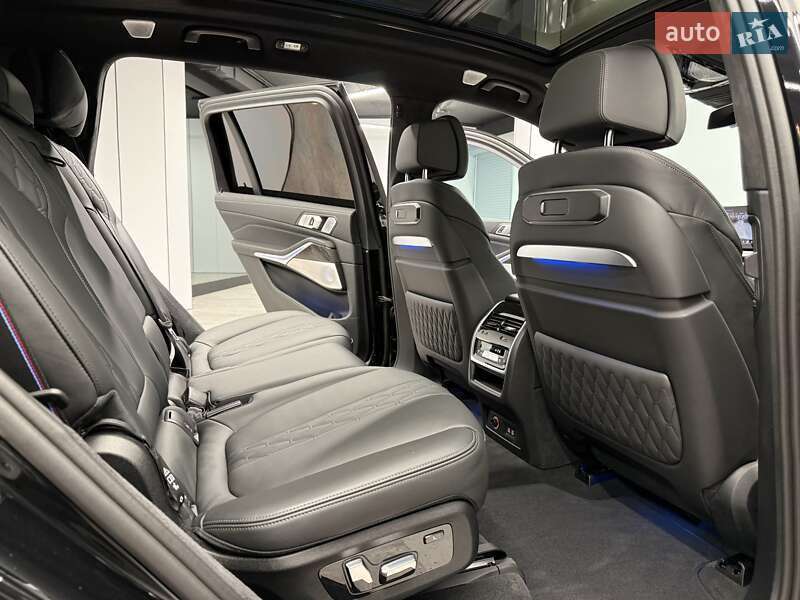 Внедорожник / Кроссовер BMW X7 2023 в Киеве