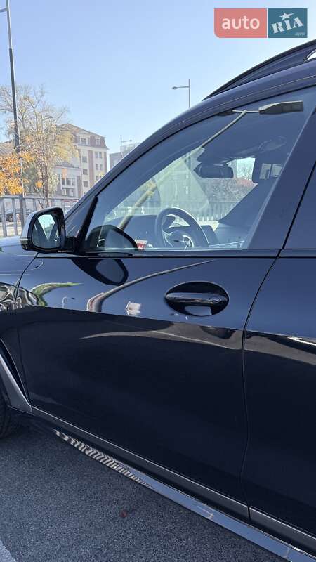 Внедорожник / Кроссовер BMW X7 2020 в Ровно