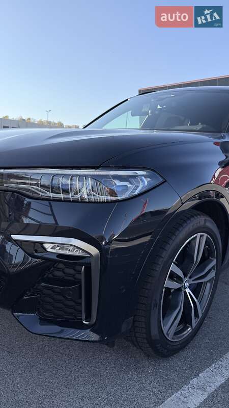 Внедорожник / Кроссовер BMW X7 2020 в Ровно