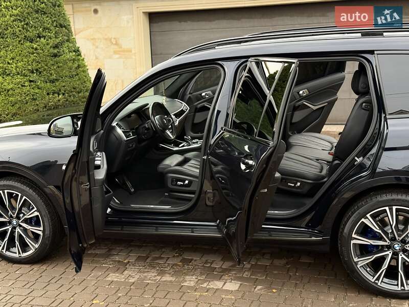 Внедорожник / Кроссовер BMW X7 2021 в Одессе