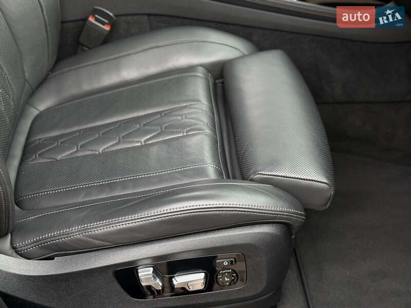 Внедорожник / Кроссовер BMW X7 2021 в Одессе