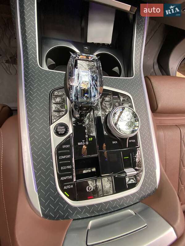 Позашляховик / Кросовер BMW X7 2022 в Дніпрі фото 6 Позашляховик / Кросовер BMW X7 2022 в Дніпрі
