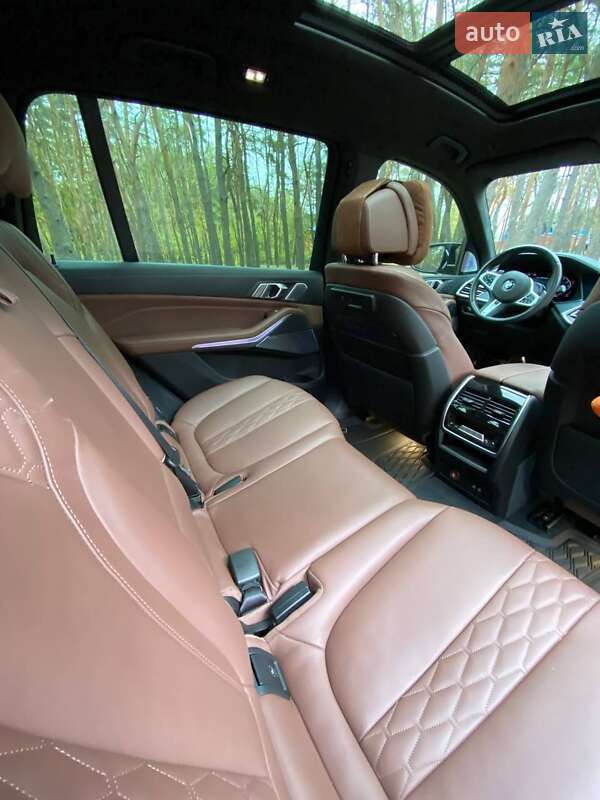 Позашляховик / Кросовер BMW X7 2022 в Дніпрі фото 9 Позашляховик / Кросовер BMW X7 2022 в Дніпрі