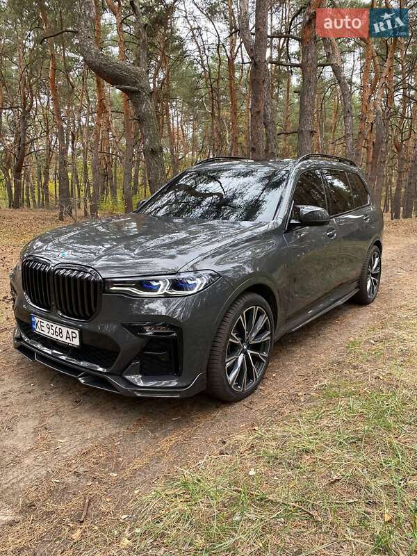 Позашляховик / Кросовер BMW X7 2022 в Дніпрі фото 2 Позашляховик / Кросовер BMW X7 2022 в Дніпрі