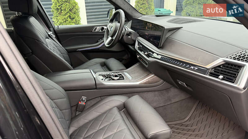 Внедорожник / Кроссовер BMW X7 2024 в Ивано-Франковске