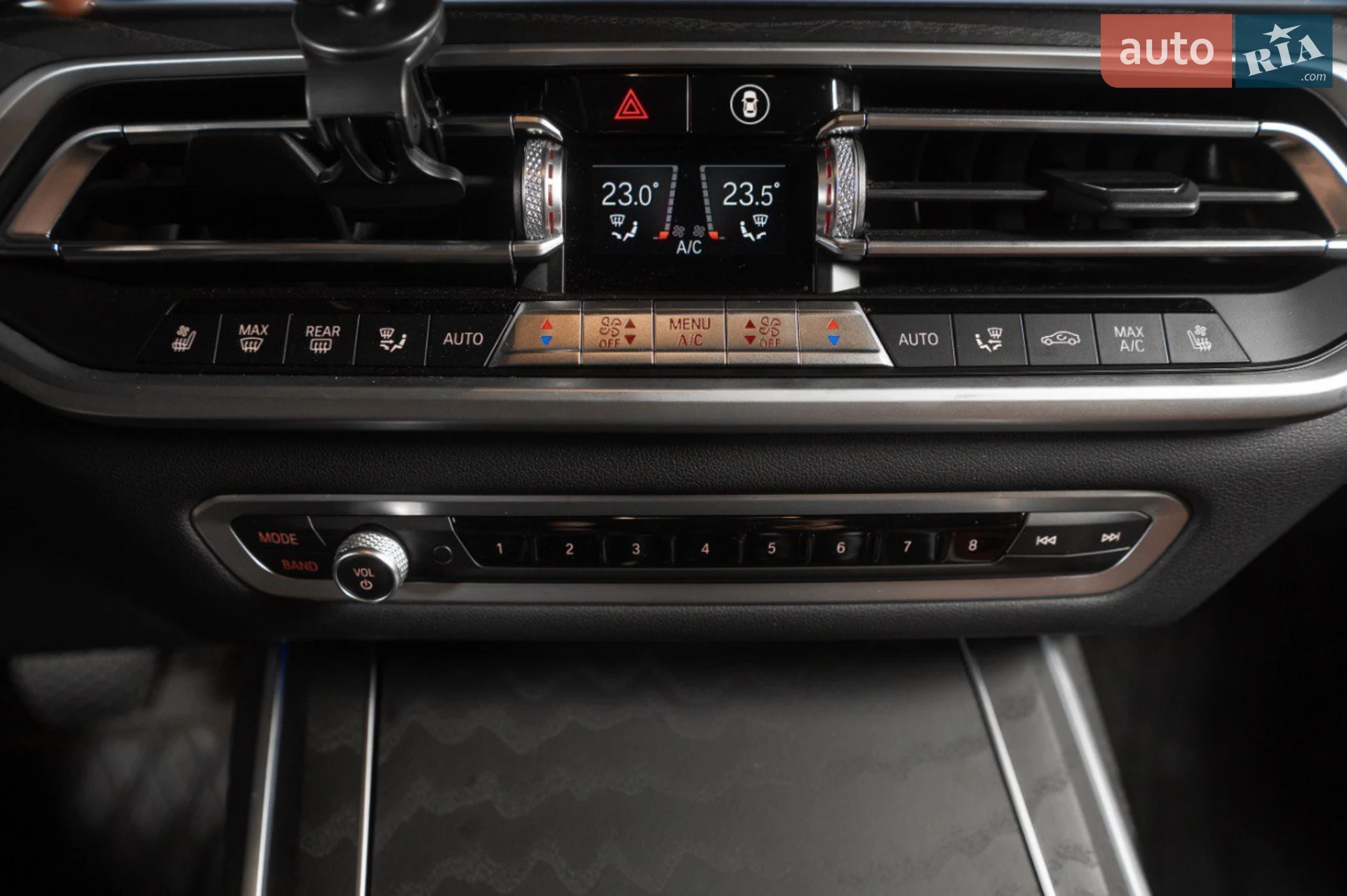 2022 BMW X7 - мініатюра 83